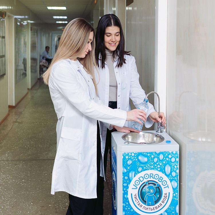 Питьевой фонтан для внутренних помещений с краном